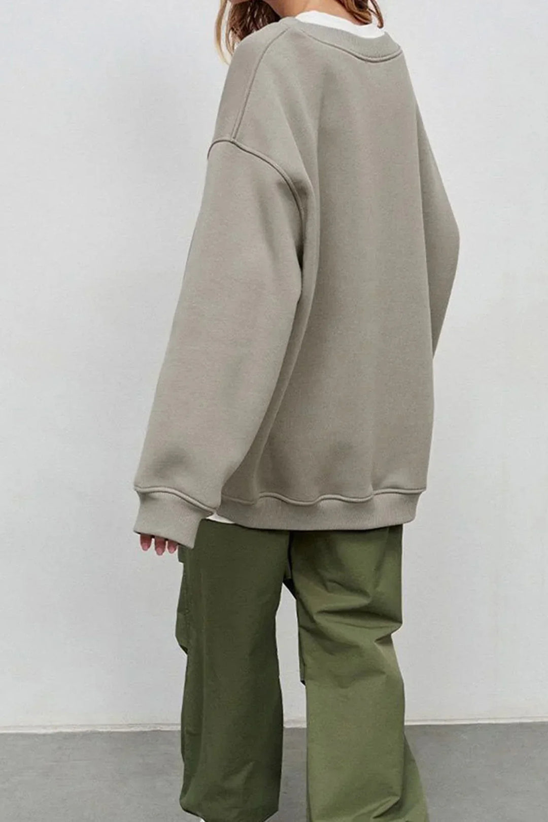 Lola | Oversize sweatshirt with crew neckline
