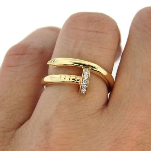Nail Deluxe Ring
