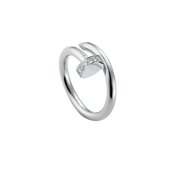 Handcrafted Rosa Ring made of gold-plated stainless steel, featuring a delicate floral design perfect for elegant occasions. - 3