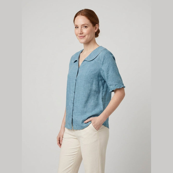 Cleo cotton-linen blouse sky blue on model