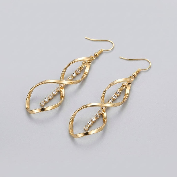 Solania | Hanging earrings with feminine movement
